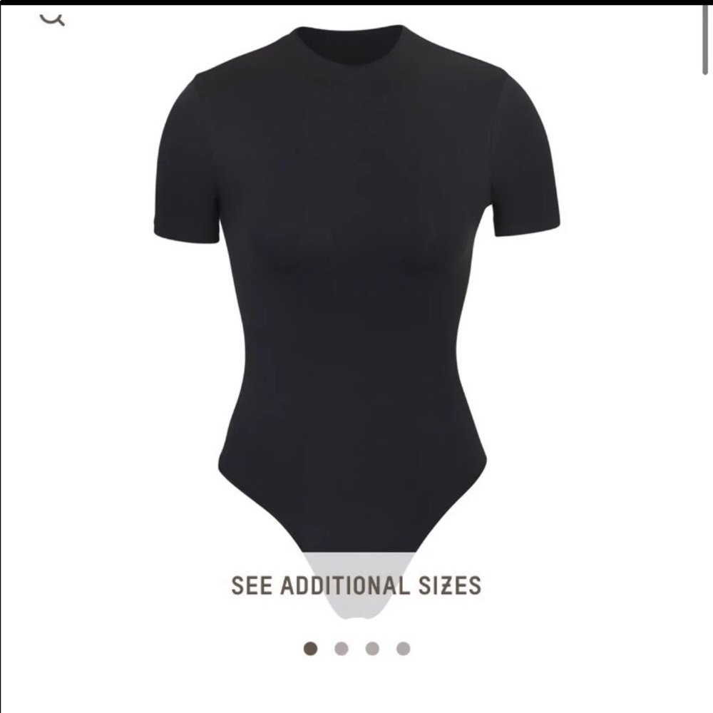 ESSENTIAL T SHIRT SKIMS